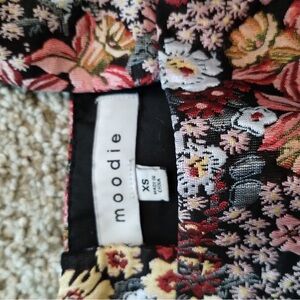 Moodie Multicolor Floral Dress XS
